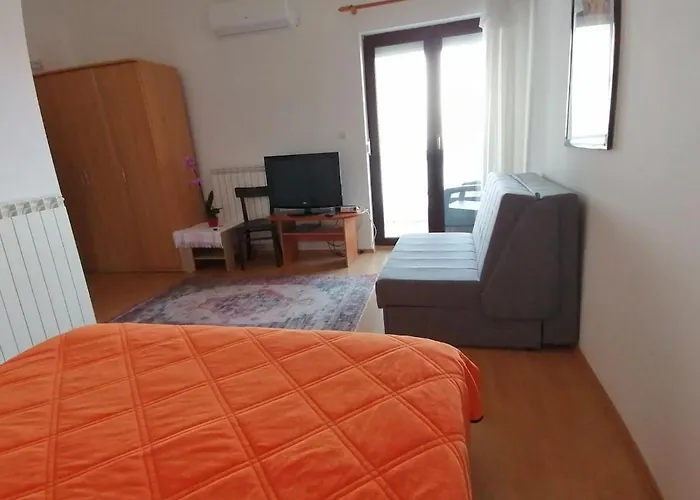 Jelena For 3 Persons, 300m From Novi Vinodolski