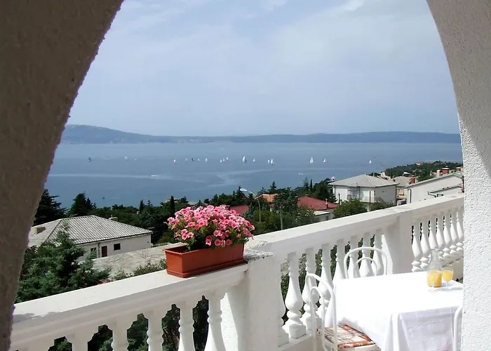 Appartamento Jelena For 3 Persons, 300m From Novi Vinodolski